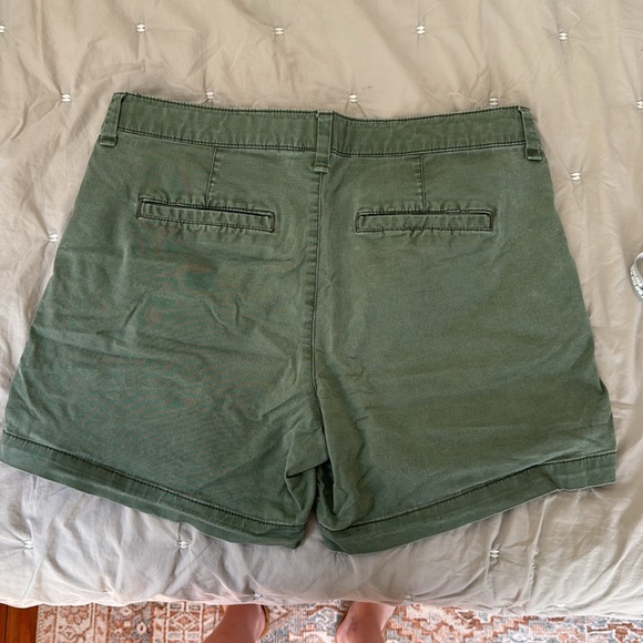 GAP green Chino shorts 5” inseam - Picture 4 of 5